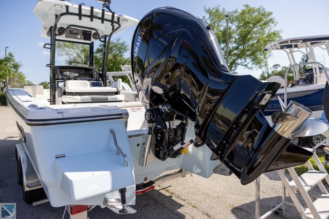 New 2024 Robalo 266 Cayman SD for sale